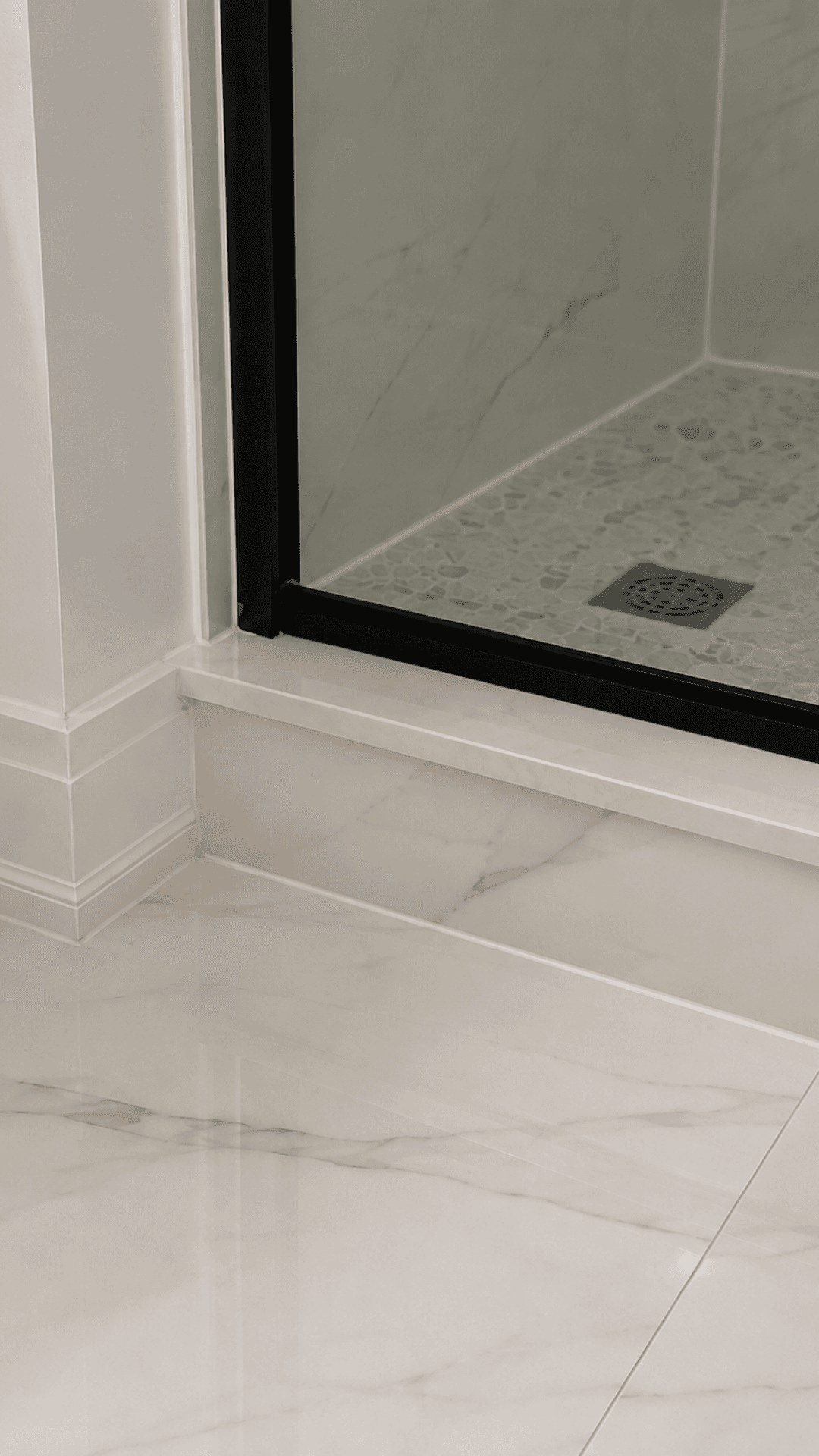 Pebble-Floor Shower Bathroom — photo 2