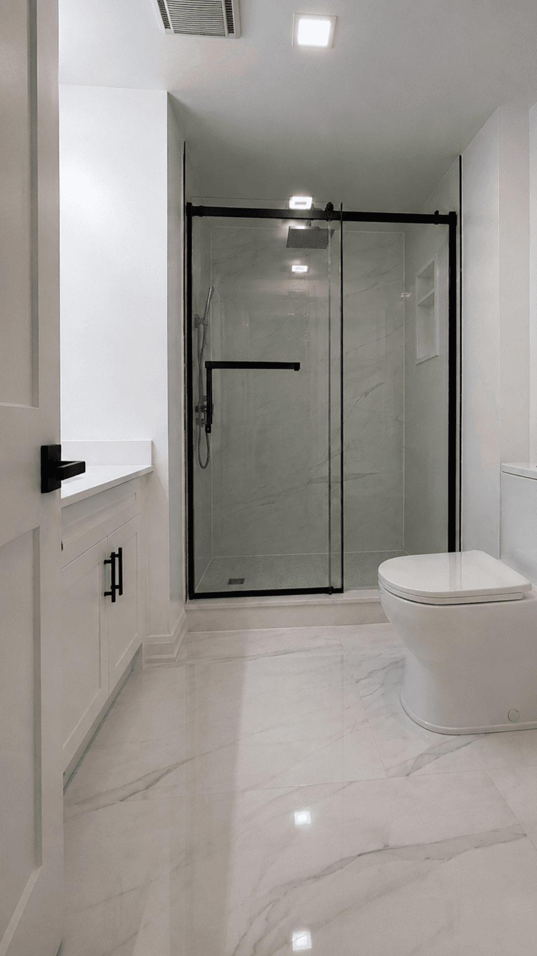 Pebble-Floor Shower Bathroom